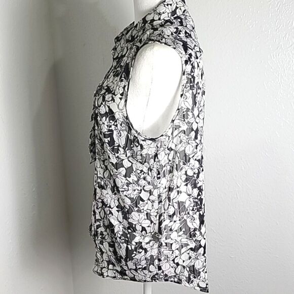 Tommy Hilfiger Sleeveless Top, Sheer B&W Flowers, Button Ruffle Center, Sz Large - Picture 4 of 7